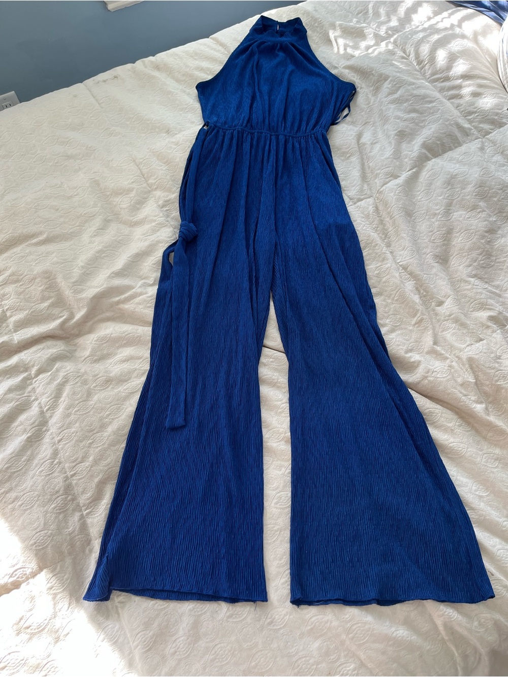 Monteau Los Angeles Royal Blue Sleeveless High-Neck Wide-Leg Jumpsuit size small